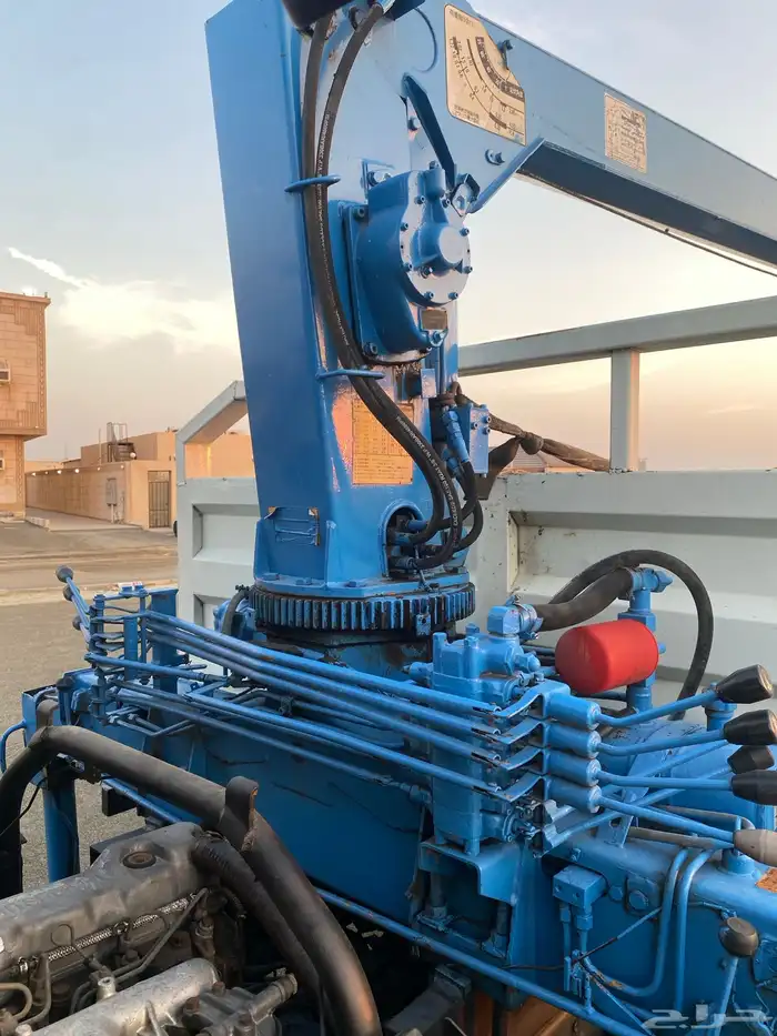 دينه موستبيشي كرين ونش نظيفة جداا 12