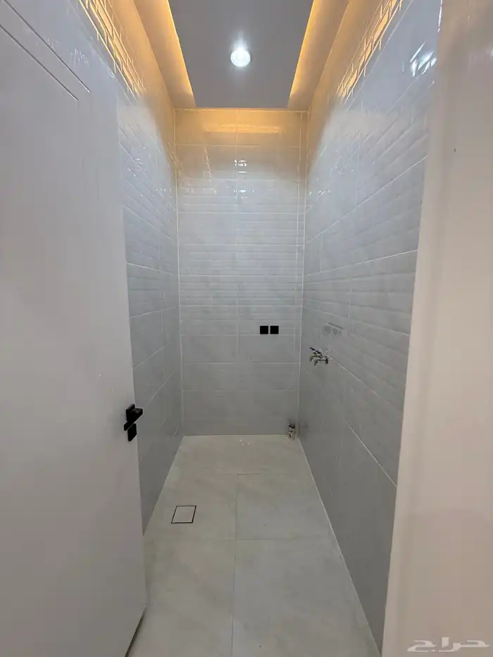 للبيع دور أرضي بحوش وشقق علويه مخطط قرطبه المحاله ابها 9