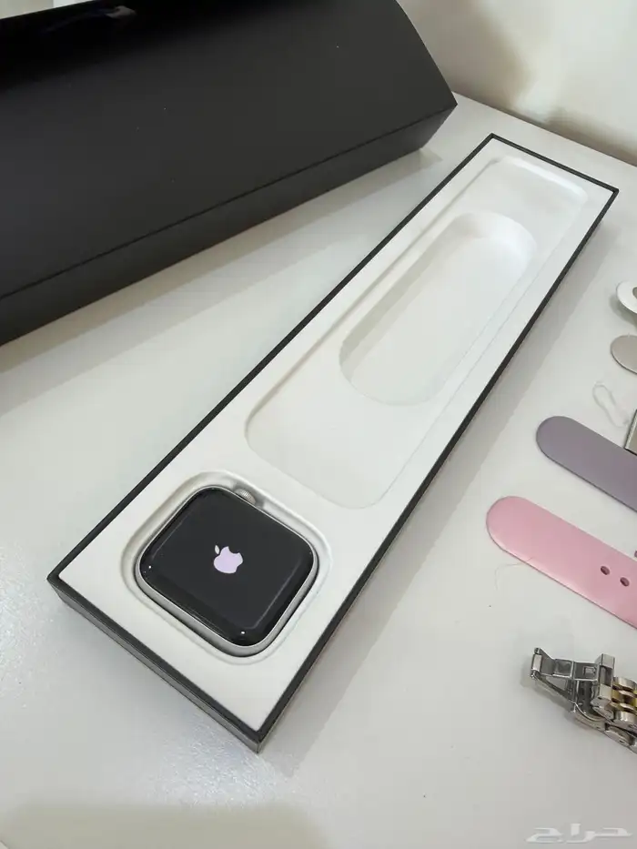 ساعة ابل ES الرياضيه 0