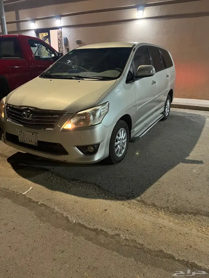 انوفا تويوتا 2014 8