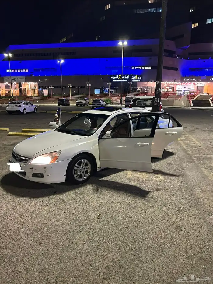 للبيع هوندا اكورد 2006 فل كامل استخدام شخصي 26