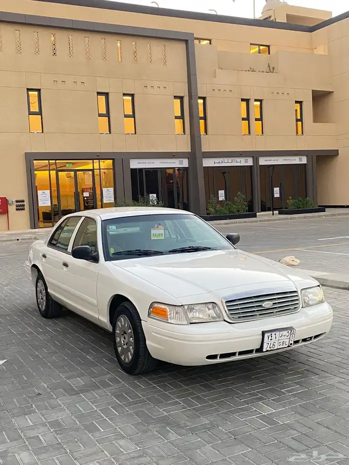 للبيع فورد فكتوريا 2003 بوليسي 1