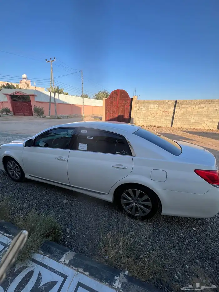 تويوتا افالون 2012 نظيفه جدا 9