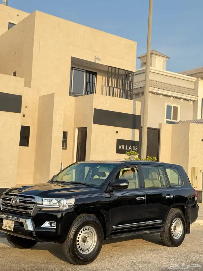 لاندكروزر 16