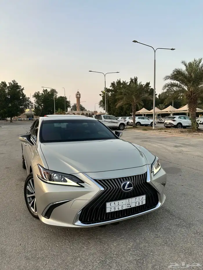 لكزس هايبرد ES300h موديل 2021 وكالة سعودي 43