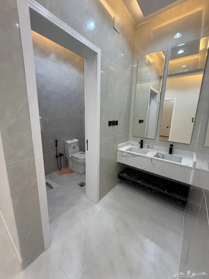 للبيع دور أرضي بحوش وشقق علويه مخطط قرطبه المحاله ابها 14