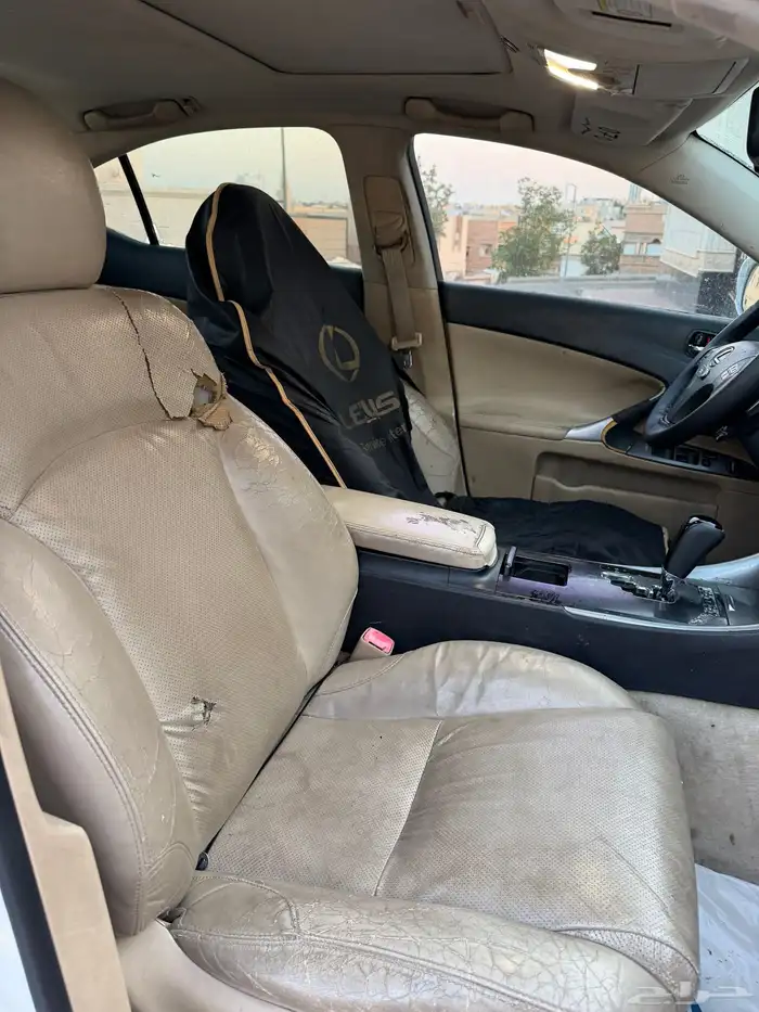 لكزس is300 موديل 2008 مفحوص ومجدد السعر 15 الف قابل للتفاوض 18