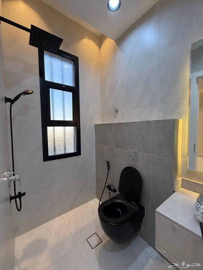 للبيع روف علوي مستقل نظام شقتين منفصلين بسعر فرصة 650 الف 20