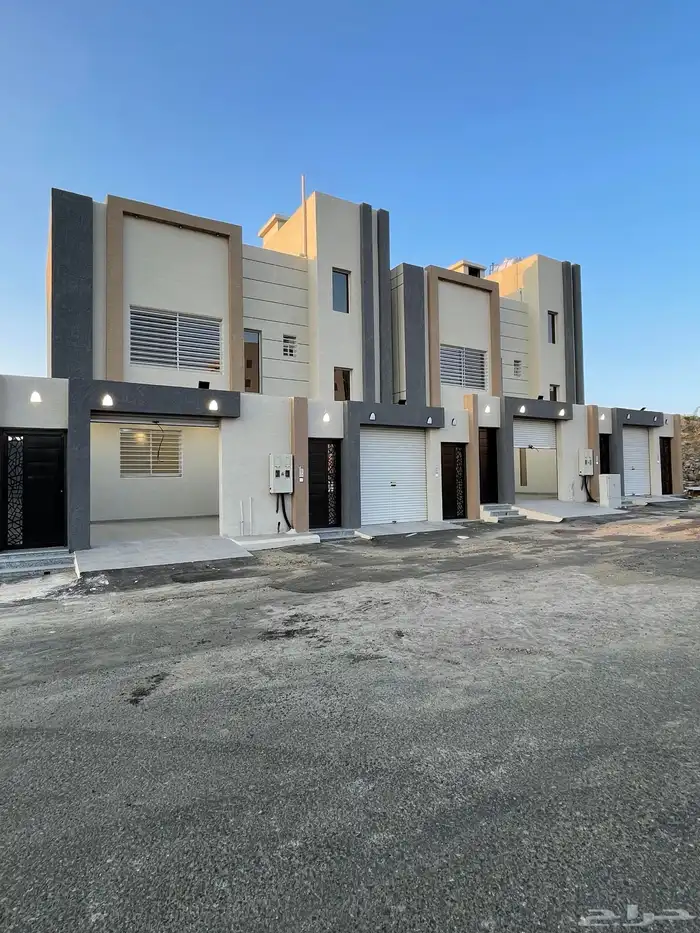 للبيع دو. ارضى بحوش وسيع 590 الف ابها المحاله تشطيب ممتاز 0