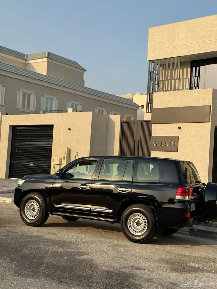 لاندكروزر 33