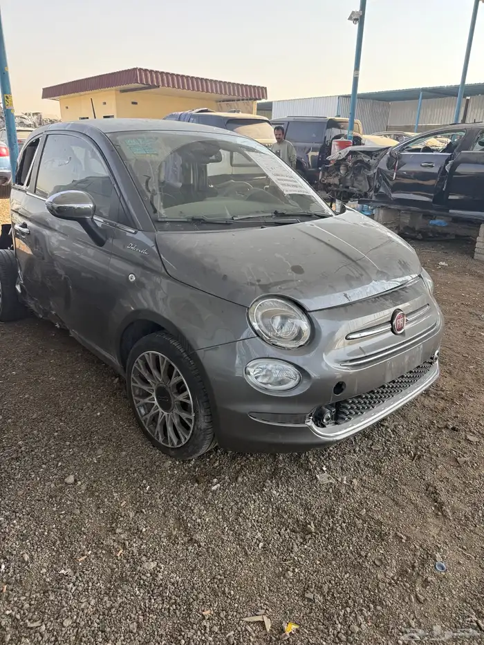 فيات. فيات 500قطع غيار 1