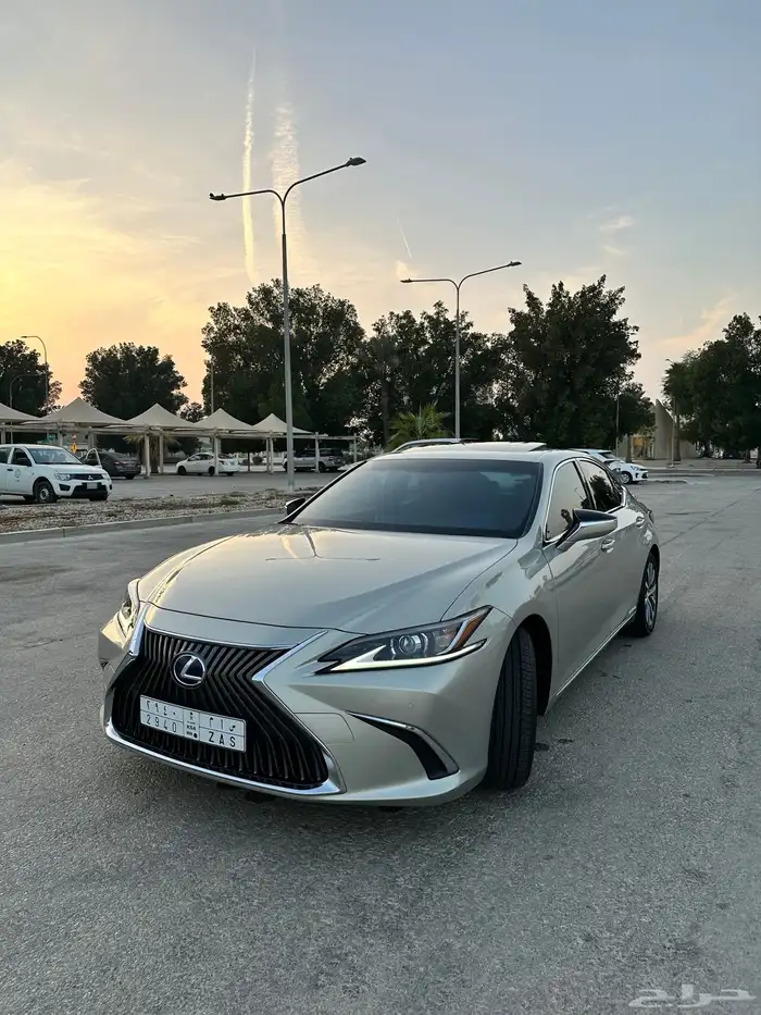 لكزس هايبرد ES300h موديل 2021 وكالة سعودي 59
