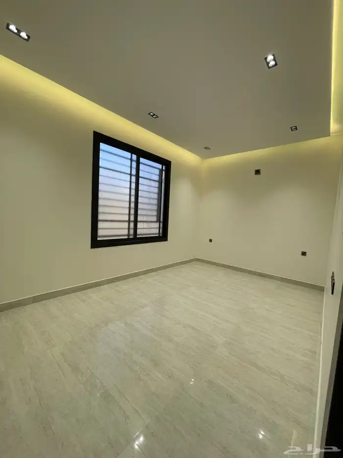 للبيع فيلا درج داخلي وشقتين مساحة 312م واحة الرحال 19