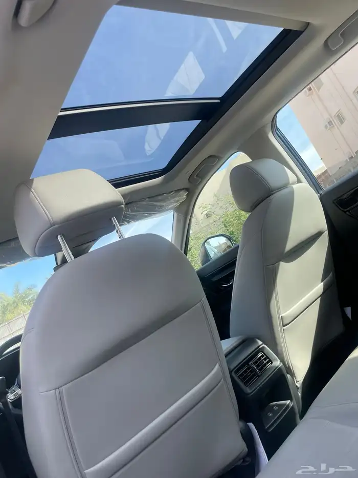 هوندا سي ار في 2025 11