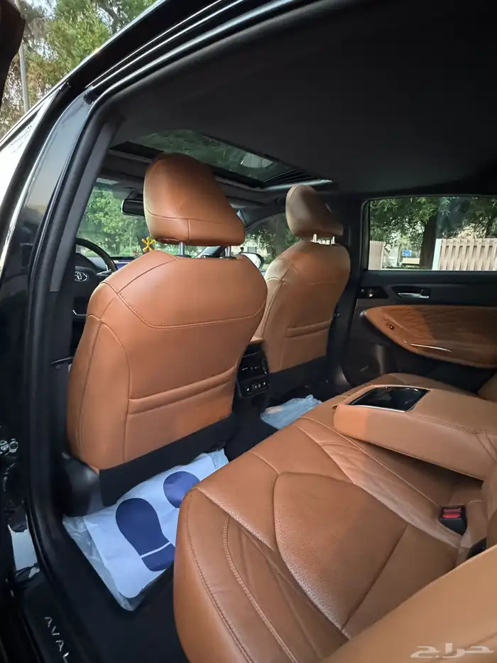 افالون 2020 وارد الساير اسود ممشى قليل. 13