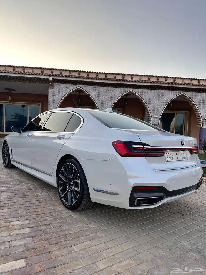 بي ام دبليو 2020-730Liكت ام فل كامل 17