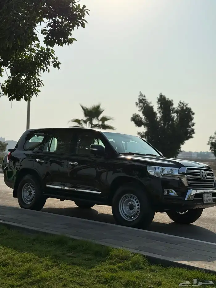 لاندكروزر 9