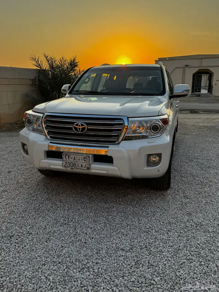 GXR 2013 لاندكروزر 1