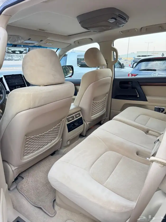 للبيع لاندكروزر GXR 2016 - بحالة الوكاله - سعودي 6