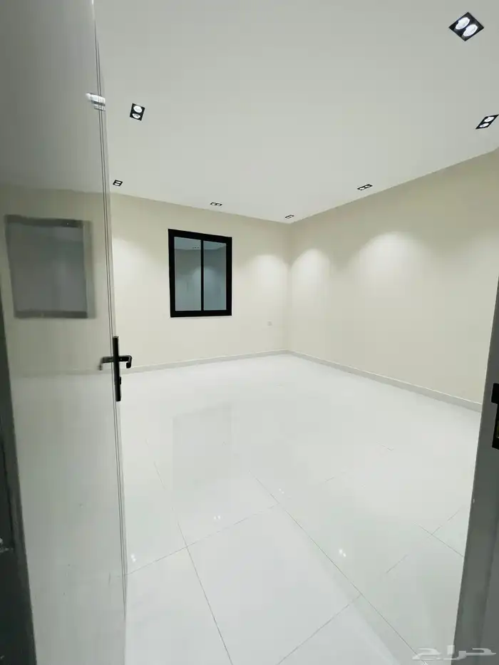 للبيع شقق تمليك علوي مع سطح مصعد راكب حي المعارض السعر 520 14