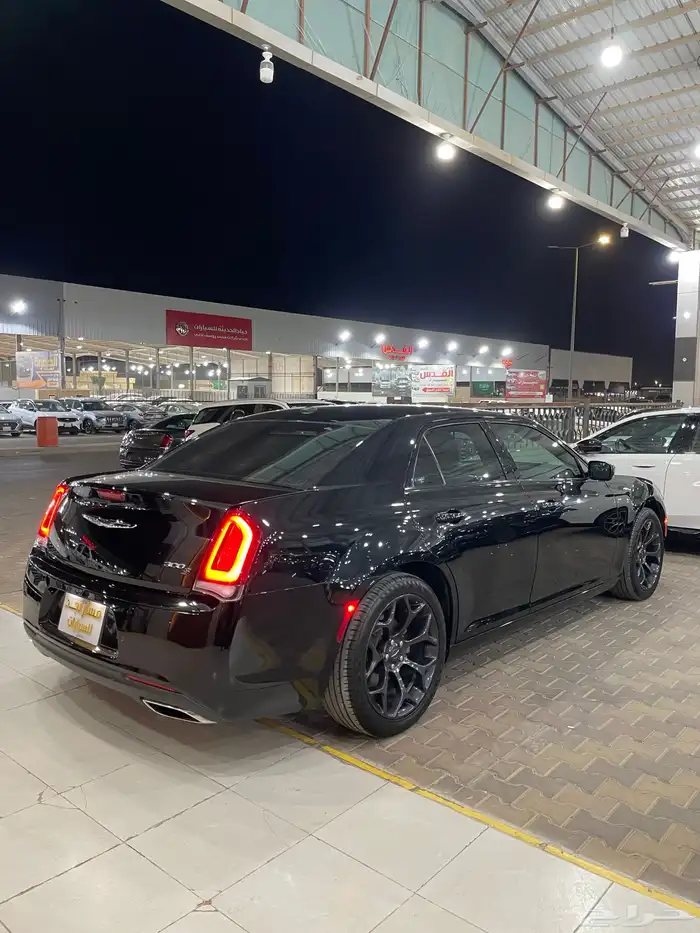 كرايسلر 300s موديل 2023 فل كامل 8