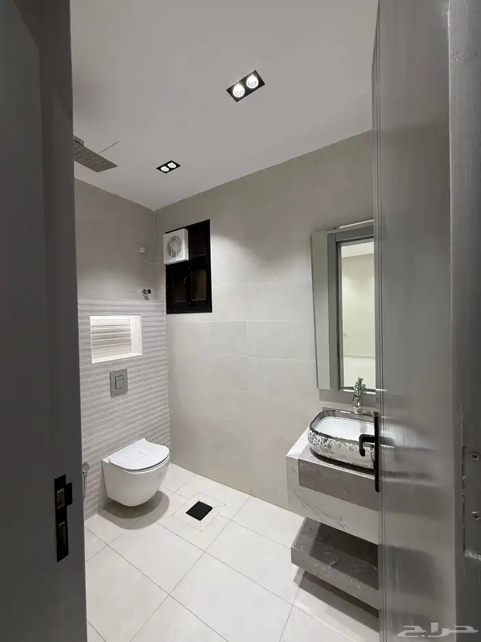 للبيع دور أرضي بمداخل خاصة وحوش بحي المعارض بسعر 570 الف 27