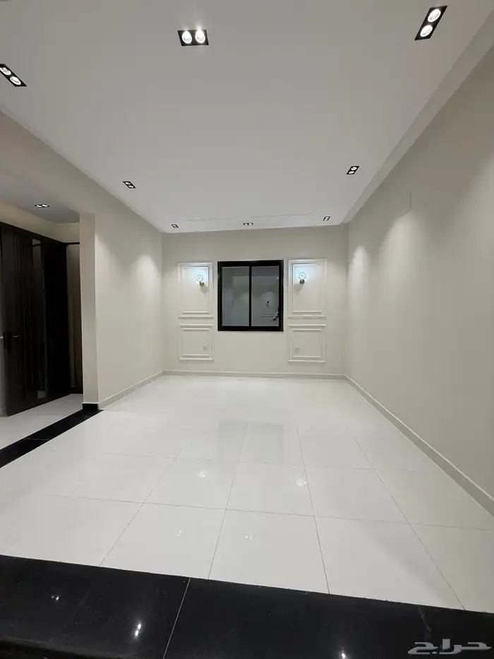 للبيع دور أرضي بمداخل خاصة وحوش بحي المعارض بسعر 570 الف 22