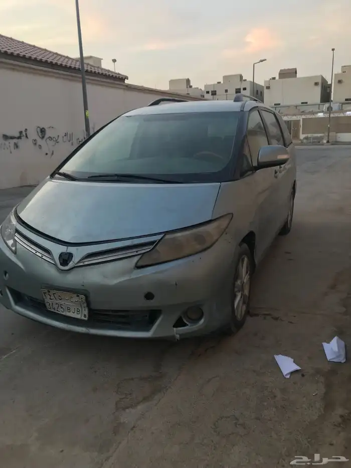 سيارة تويوتا بريفيا عائلية 1