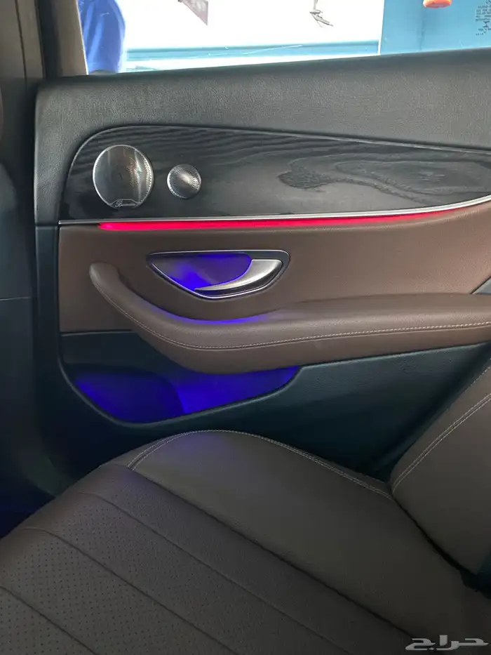 مرسيدس E300 2018 8