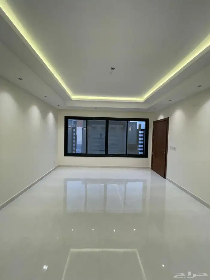 فيلا للإيجار المشرقية حي الجنادرية 5