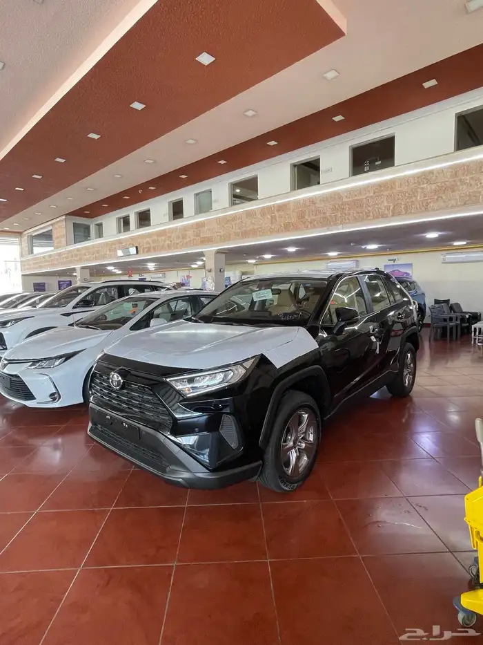 تويوتا راف فور - استاندر - 2025 - لون اسود 0