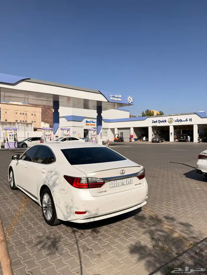 لكزس es 1