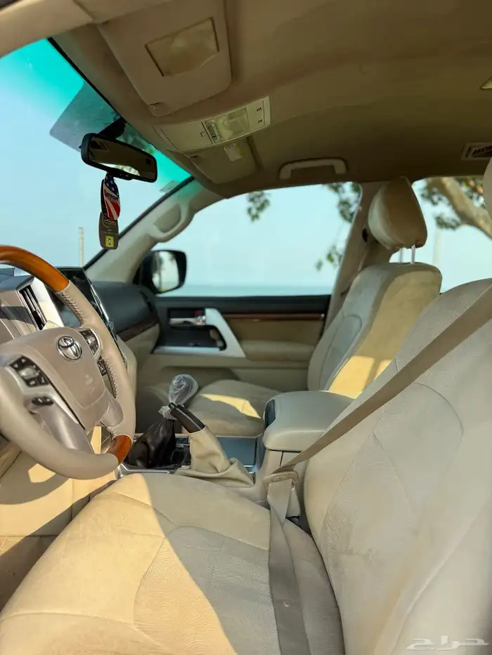 لاندكروزر 38