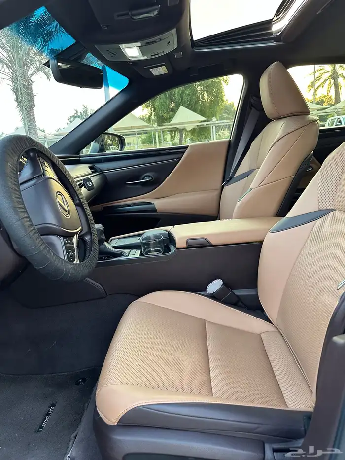 لكزس هايبرد ES300h موديل 2021 وكالة سعودي 17