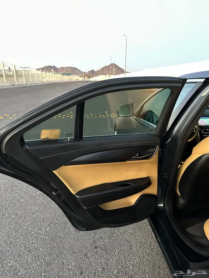 كاديلاك ATS 28