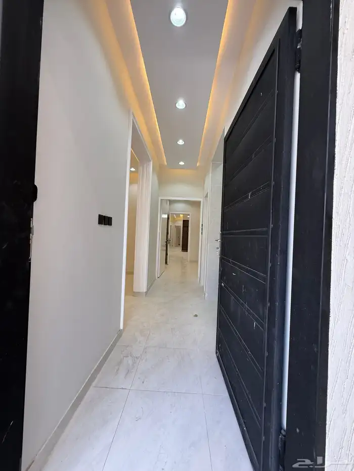 للبيع دور أرضي بحوش وشقق علويه مخطط قرطبه المحاله ابها 4