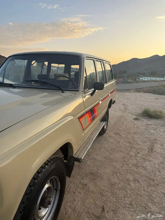 لاندكروزر صالون 4