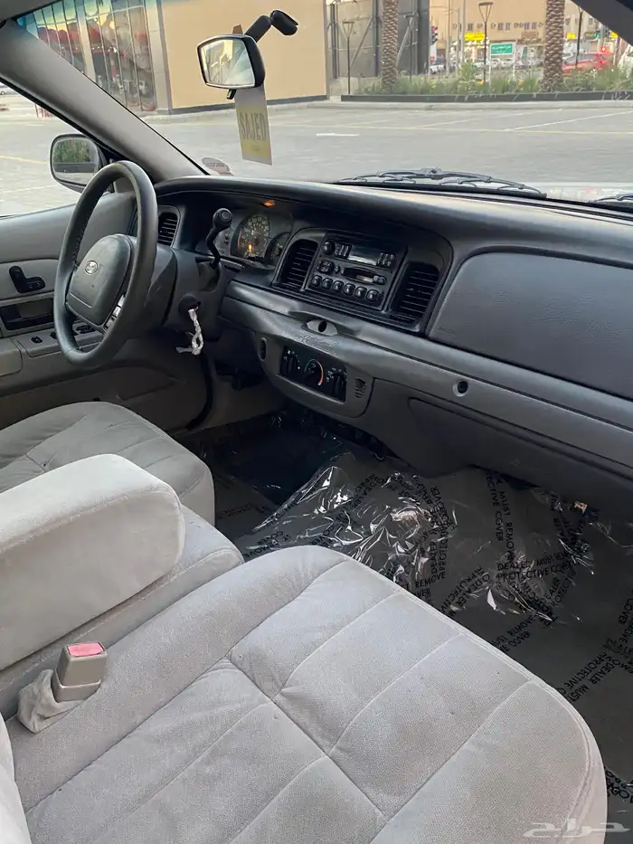 للبيع فورد فكتوريا 2003 بوليسي 11