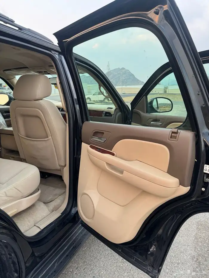 تاهو 2014 سعودي نظيف 30