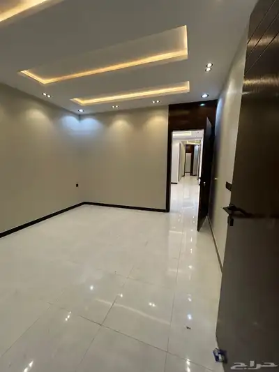 للبيع شقة دور ارضي 6غرف وسط الخدمات حي دره الموسى index