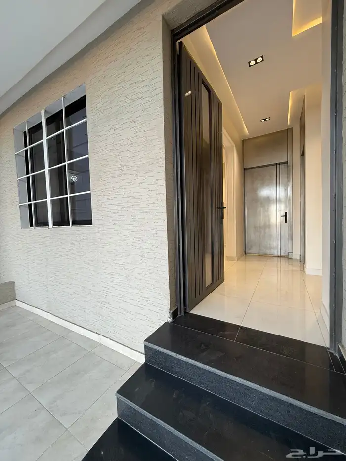 للبيع دور أرضي بمداخل خاصة وحوش بحي المعارض بسعر 570 الف 4