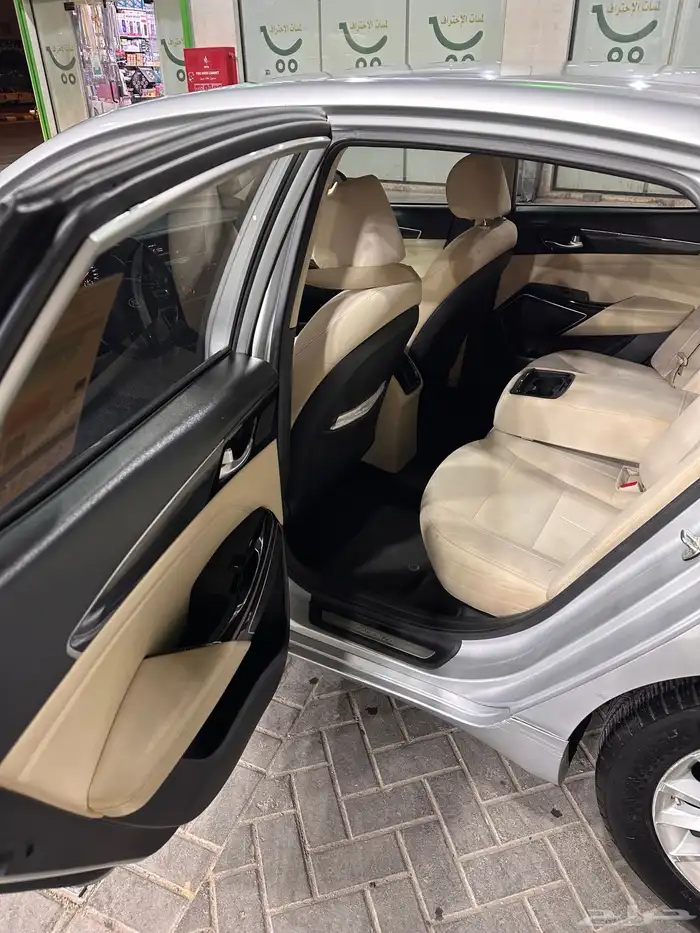 كيا كادينزا 2018 نظيفة 9