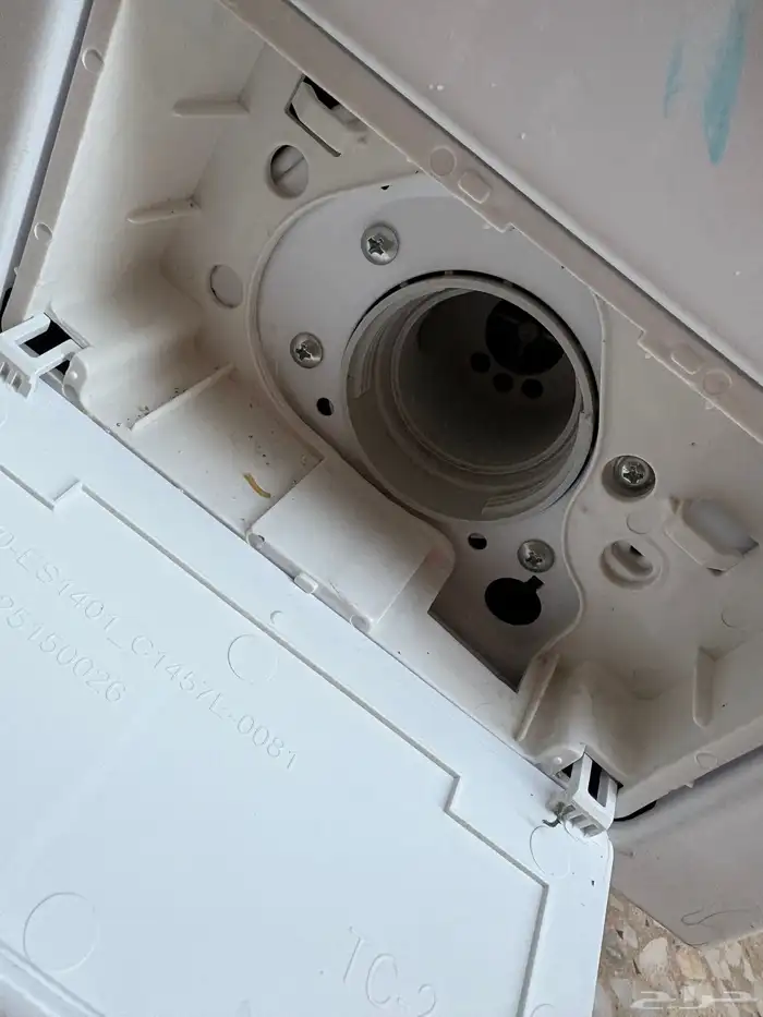 مستخدمة للبيع 3