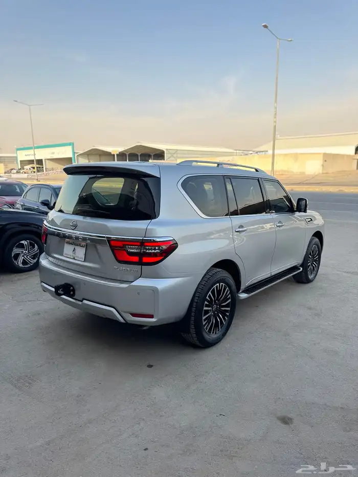 للبيع نيسان باترول بلاتينيوم 2023 سعودي بحالة الوكاله 3