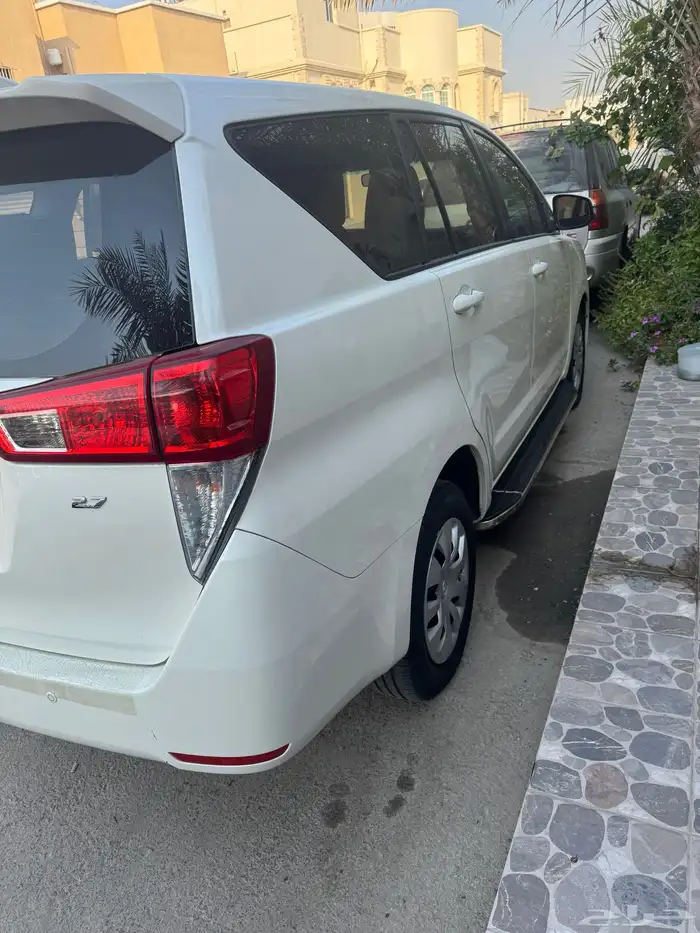 تويوتا أنو ا ممشى قليل جدا 3