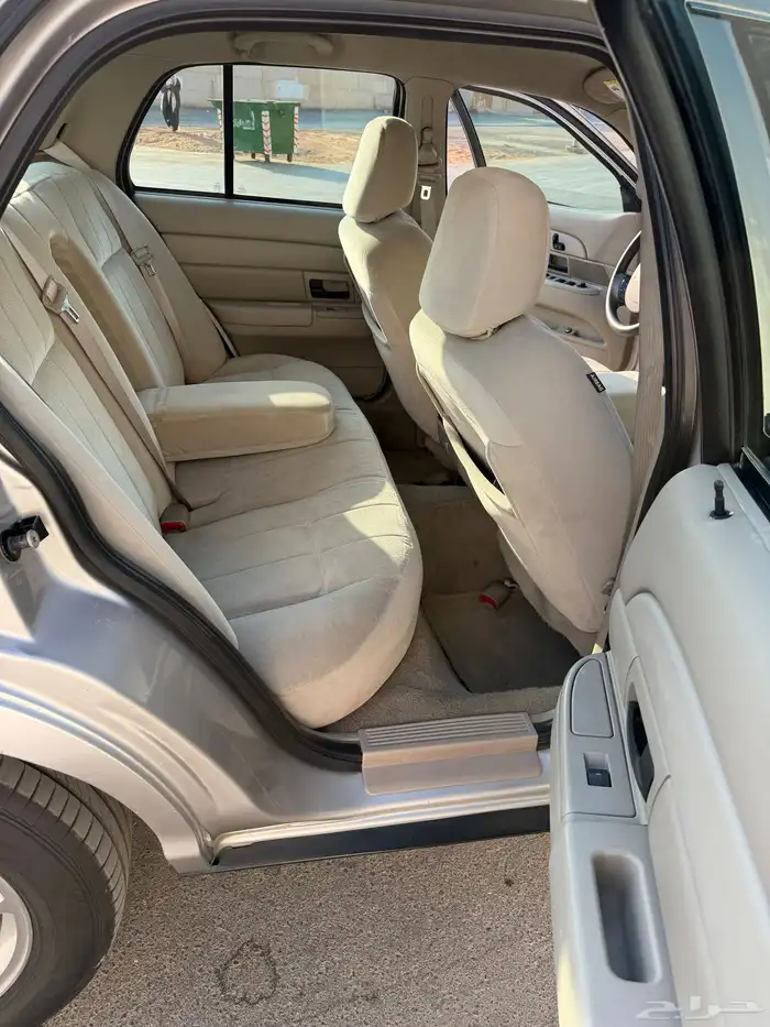 فورد كراون فكتوريا (وكالة) 16