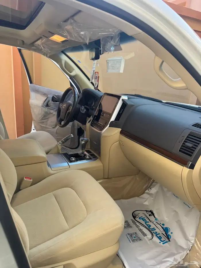 جيب صالون لاندكلوزر 2017 13