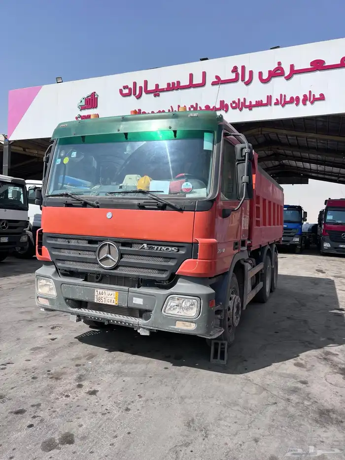 من ضمن حراج الجمعه معرض رائد للسيارات 2