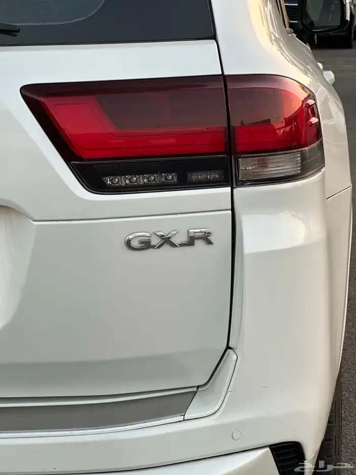 تويوتا لاندكروزر 11