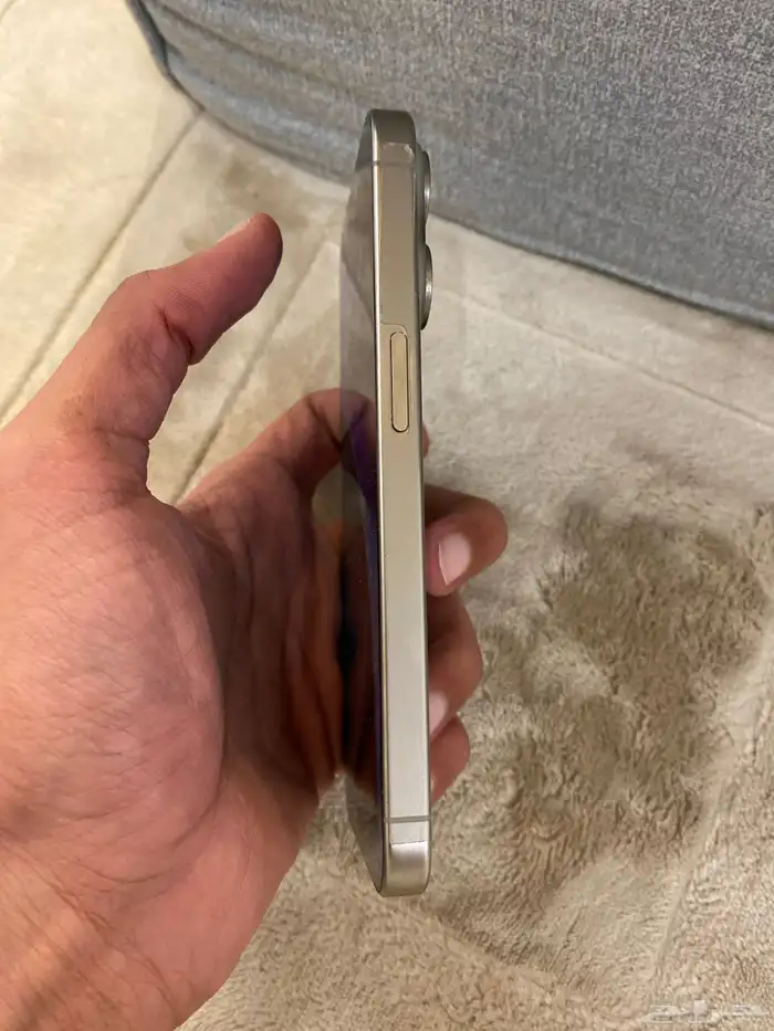 للبيع ايفون 15 برو 1